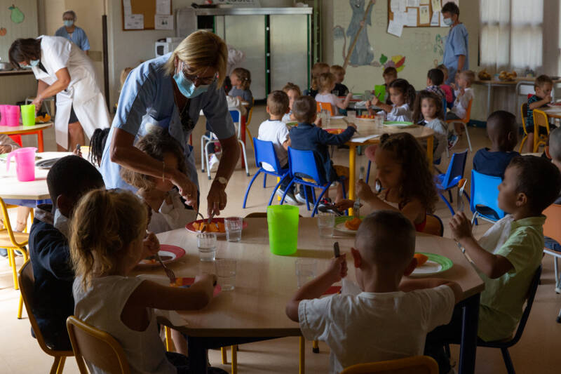 18 Restau.scolaire (3) 18 Restau.scolaire (3)